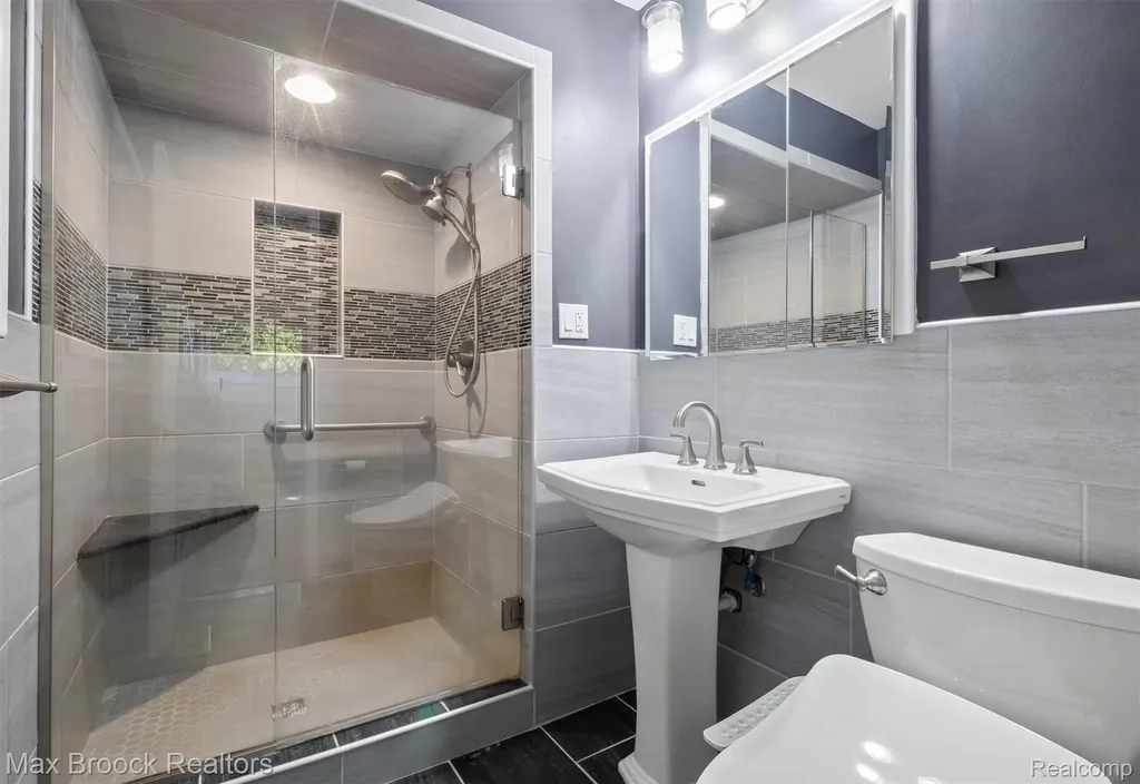 5312 Cambourne Place West Bloomfield Charter Township MI 48322