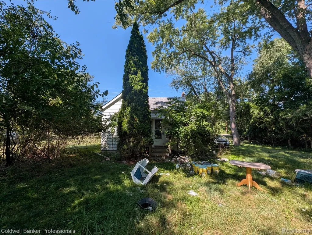 1750 N Hix Road Westland City MI 48185