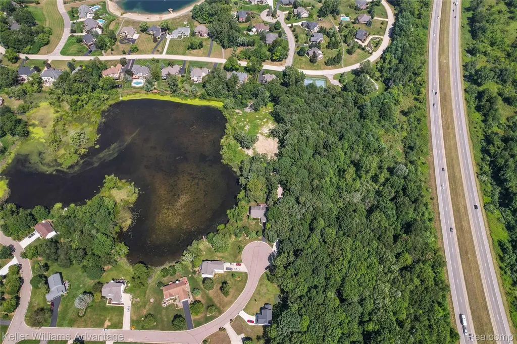 10493 Spring Grove Brighton City MI 48114
