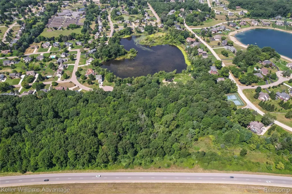 10493 Spring Grove Brighton City MI 48114
