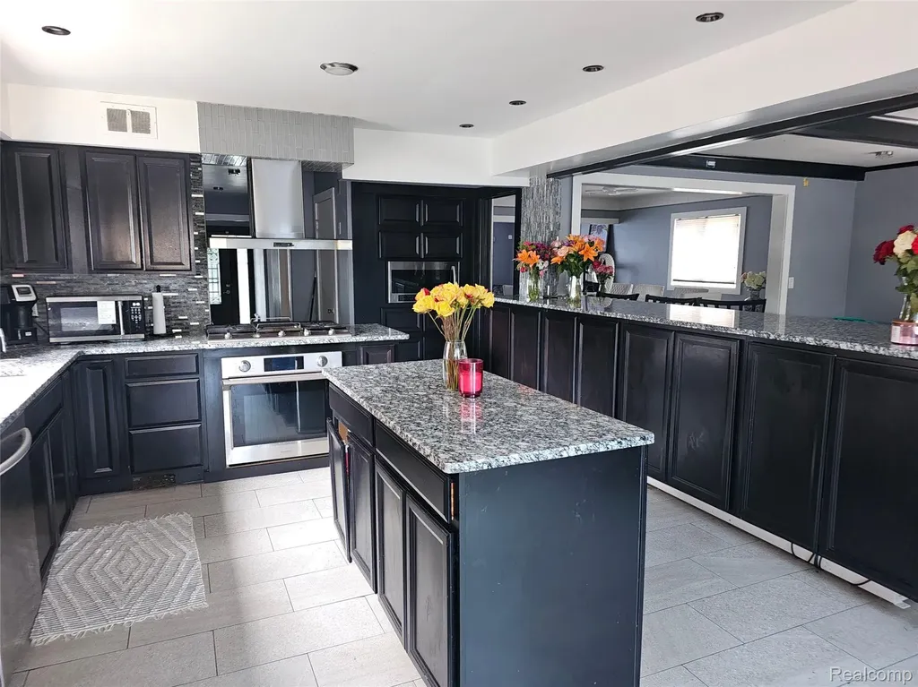 18410 Marlowe Street Detroit City MI 48235
