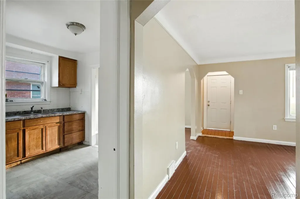 18500 S Freeland Street S Detroit City MI 48235