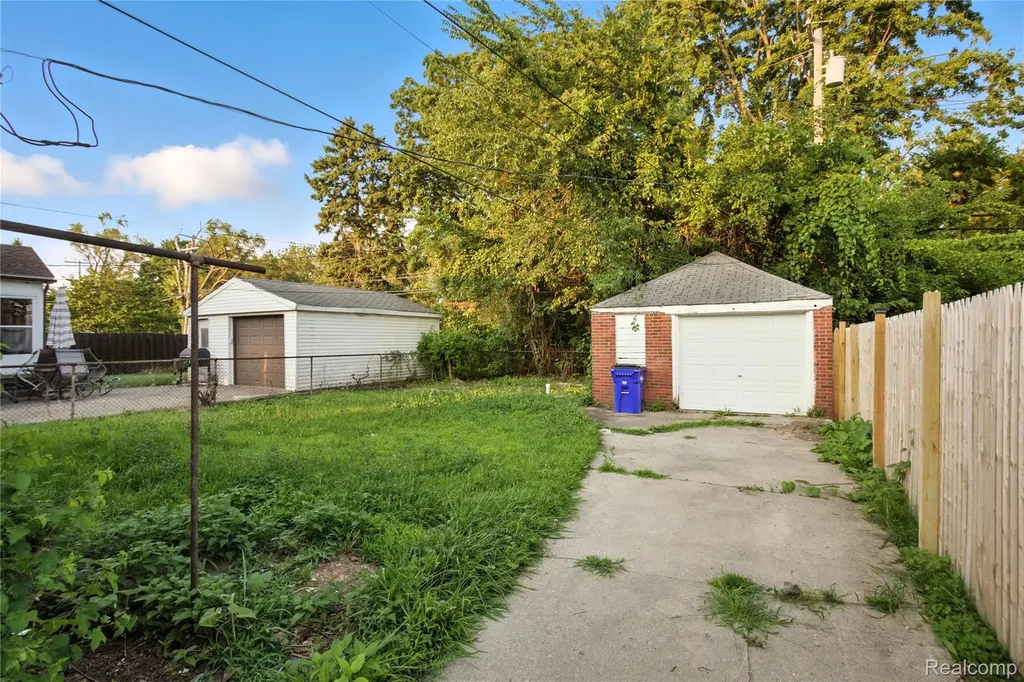 18500 S Freeland Street S Detroit City MI 48235
