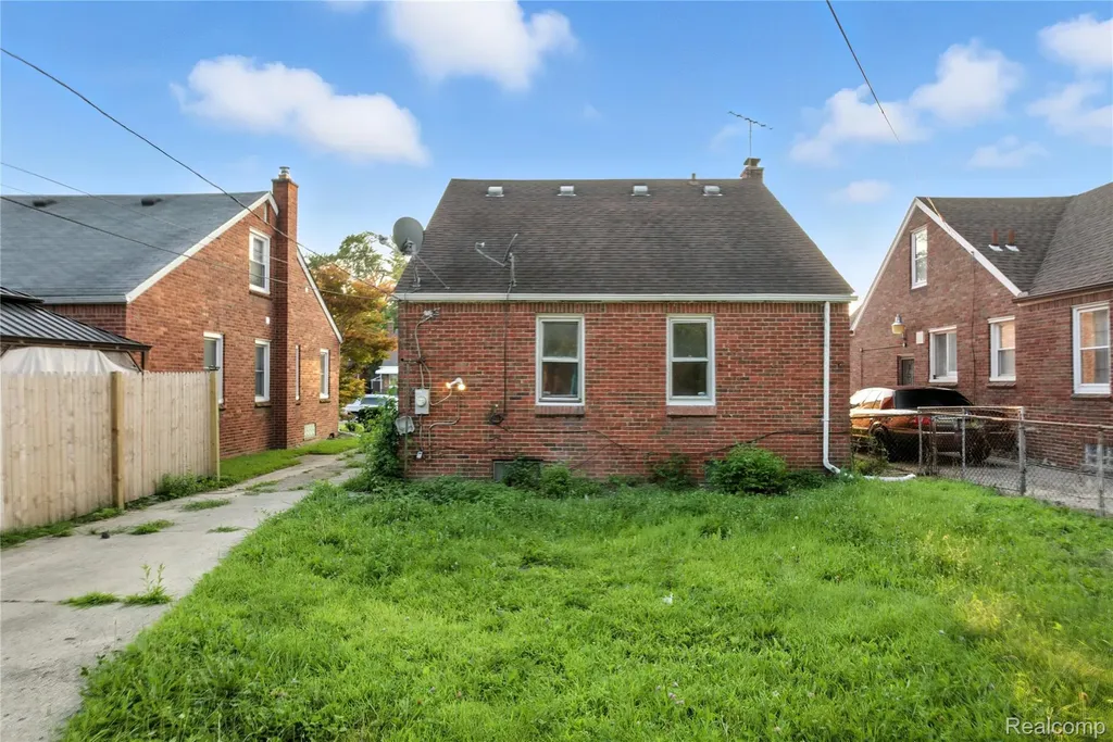 18500 S Freeland Street S Detroit City MI 48235