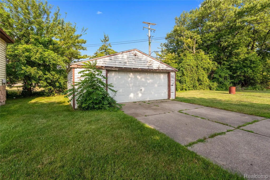15602 Northline Road Southgate City MI 48195