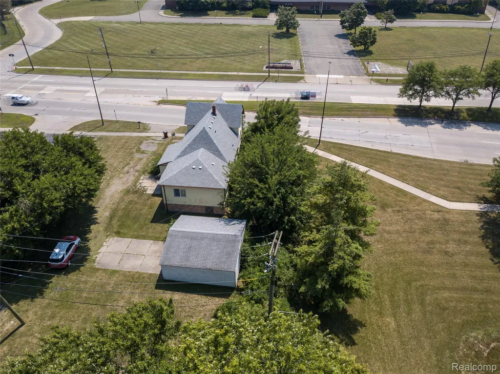 15602 Northline Road Southgate City MI 48195
