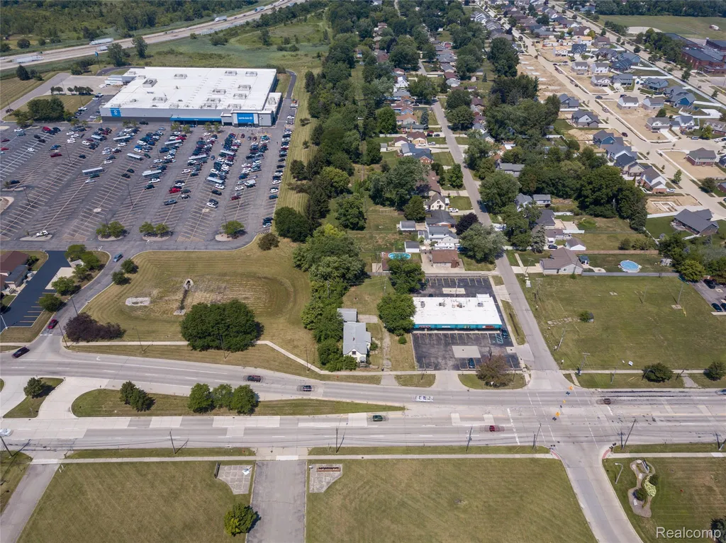 15602 Northline Road Southgate City MI 48195