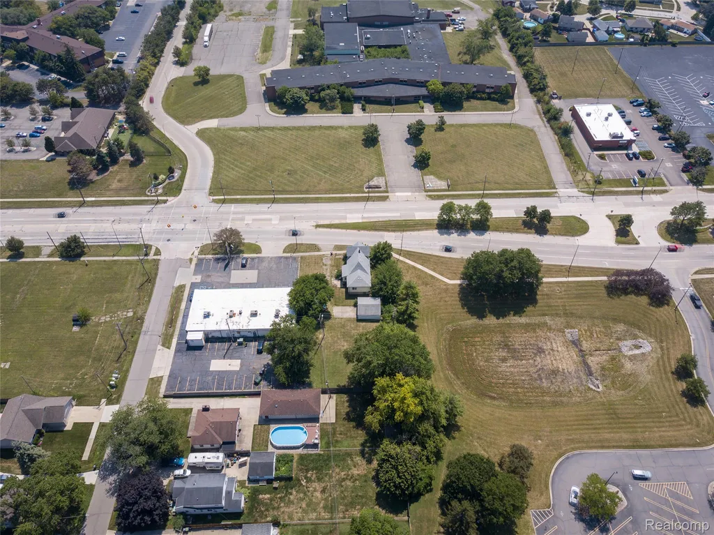 15602 Northline Road Southgate City MI 48195