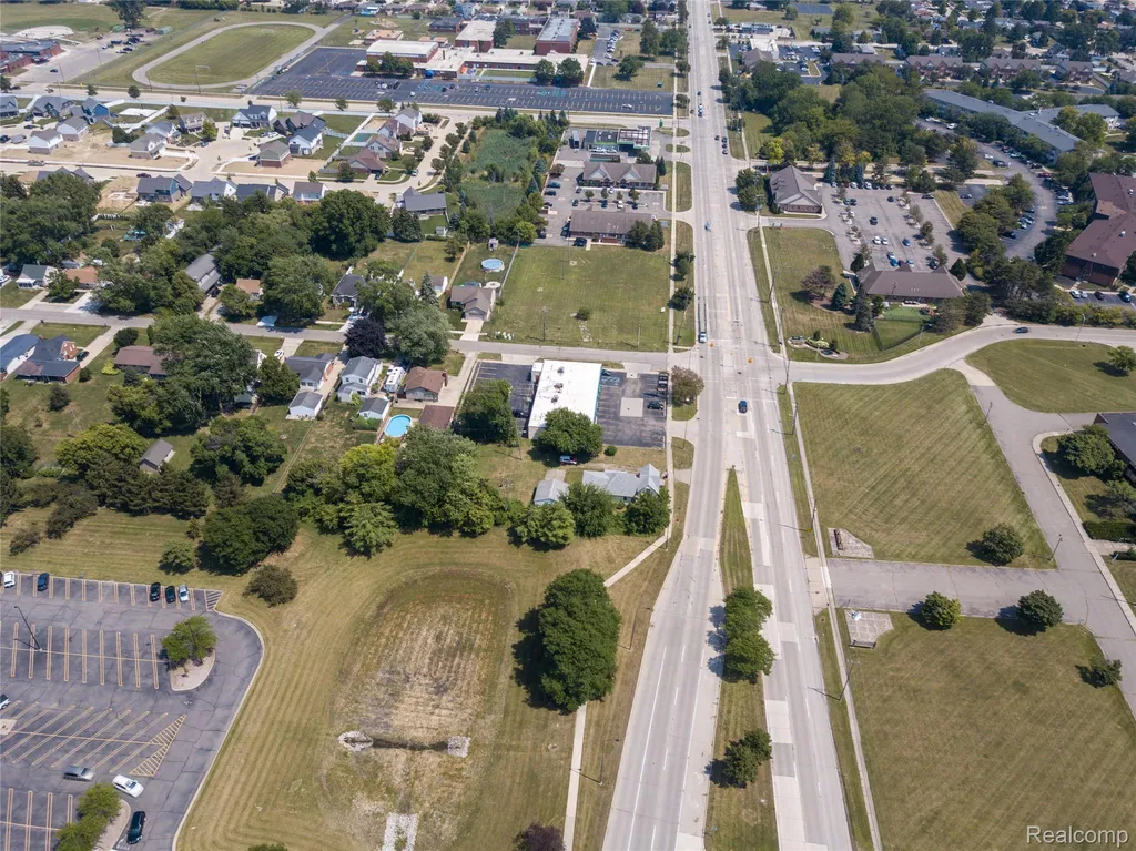 15602 Northline Road Southgate City MI 48195