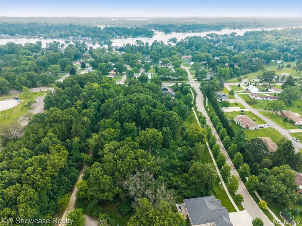 Parcel "b" Log Cabin Drive Commerce Charter Township MI 48390