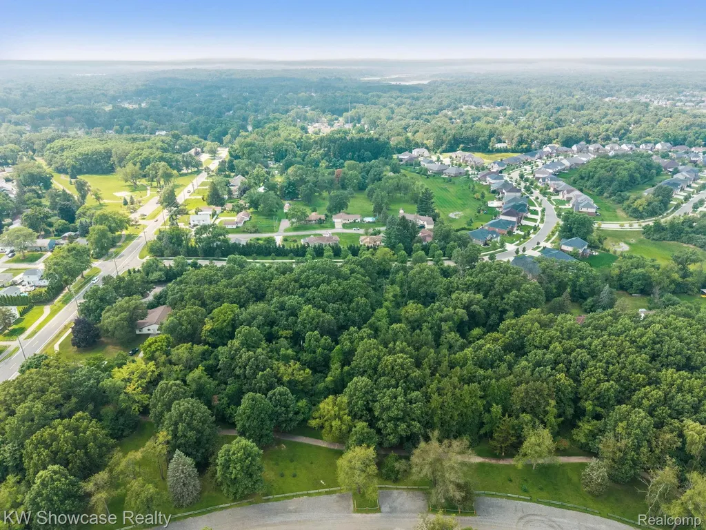 Parcel "b" Log Cabin Drive Commerce Charter Township MI 48390