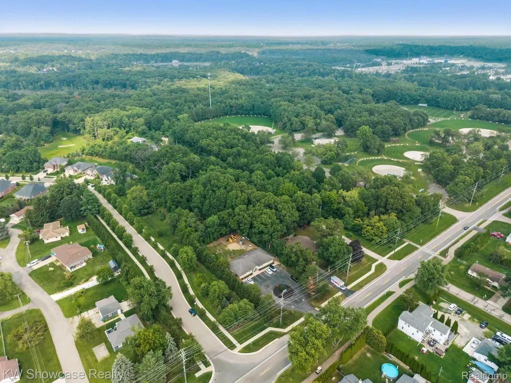 Parcel "b" Log Cabin Drive Commerce Charter Township MI 48390