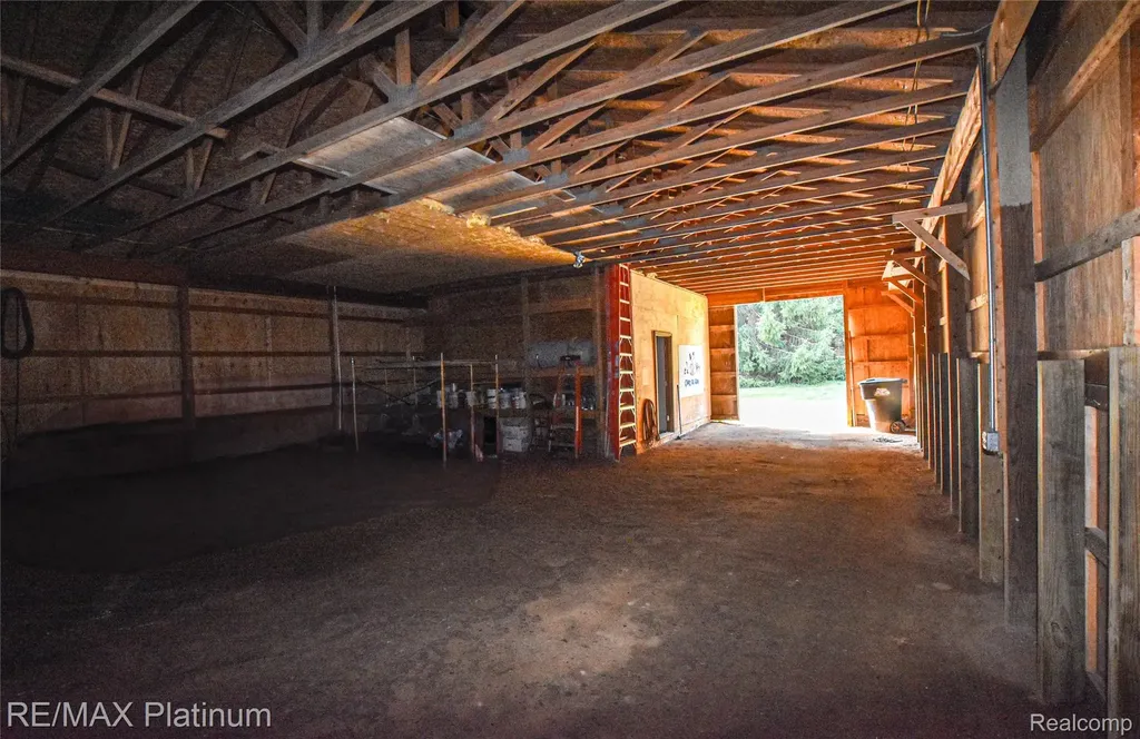 5160 Fenton Road Hartland Township MI 48430