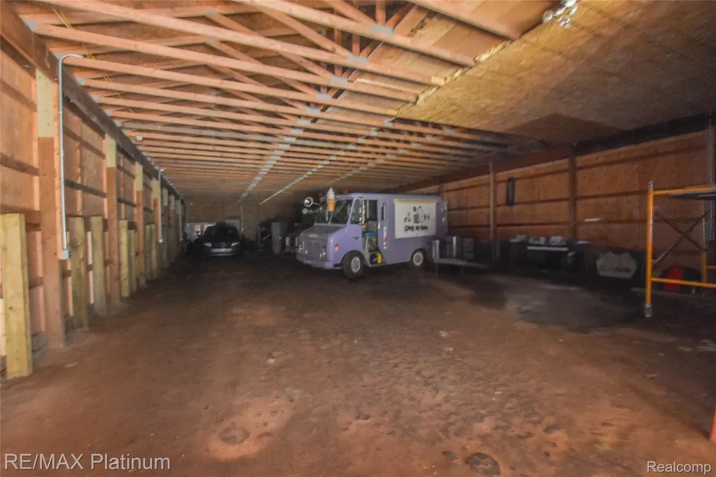 5160 Fenton Road Hartland Township MI 48430