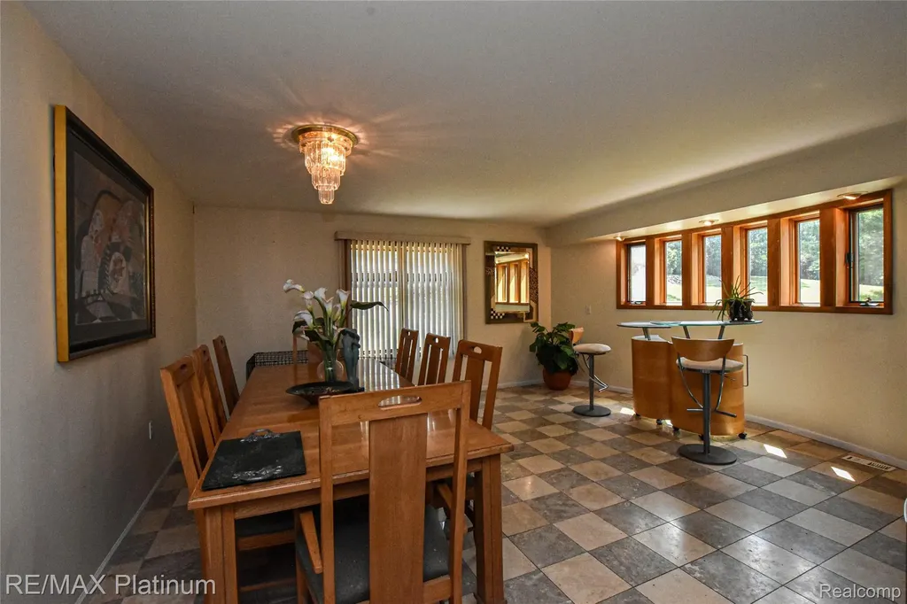 5160 Fenton Road Hartland Township MI 48430