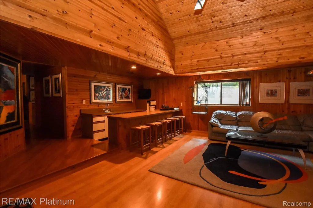 5160 Fenton Road Hartland Township MI 48430