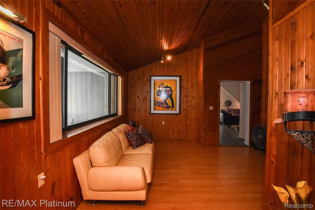 5160 Fenton Road Hartland Township MI 48430