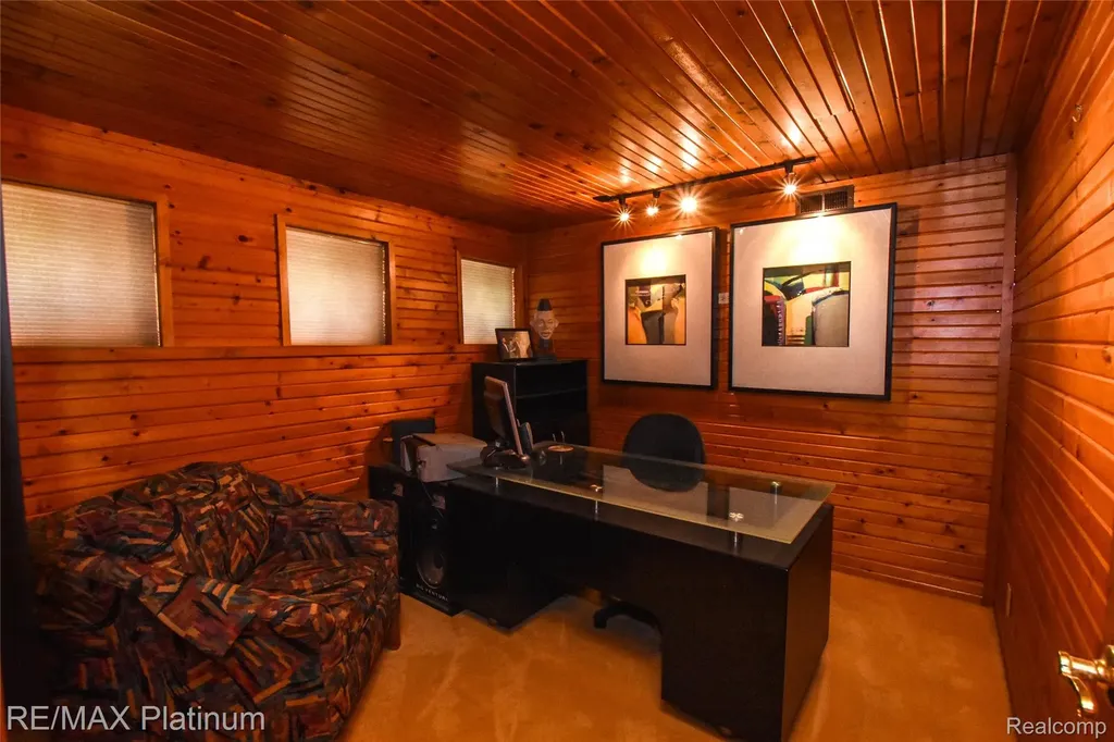 5160 Fenton Road Hartland Township MI 48430