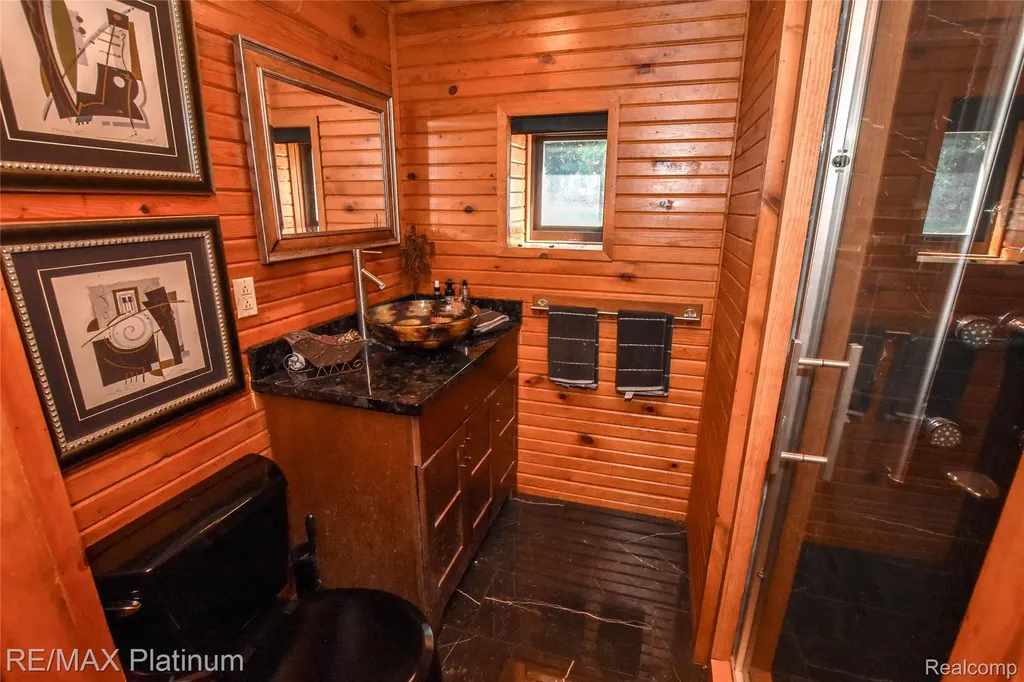 5160 Fenton Road Hartland Township MI 48430