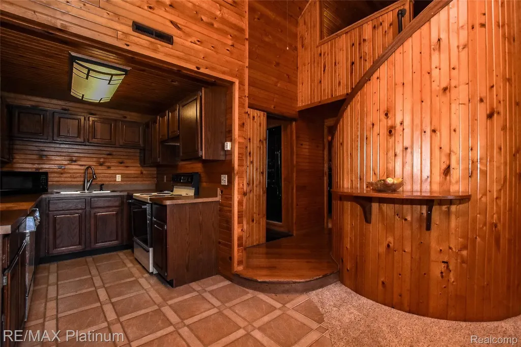 5160 Fenton Road Hartland Township MI 48430