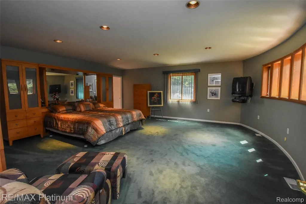 5160 Fenton Road Hartland Township MI 48430