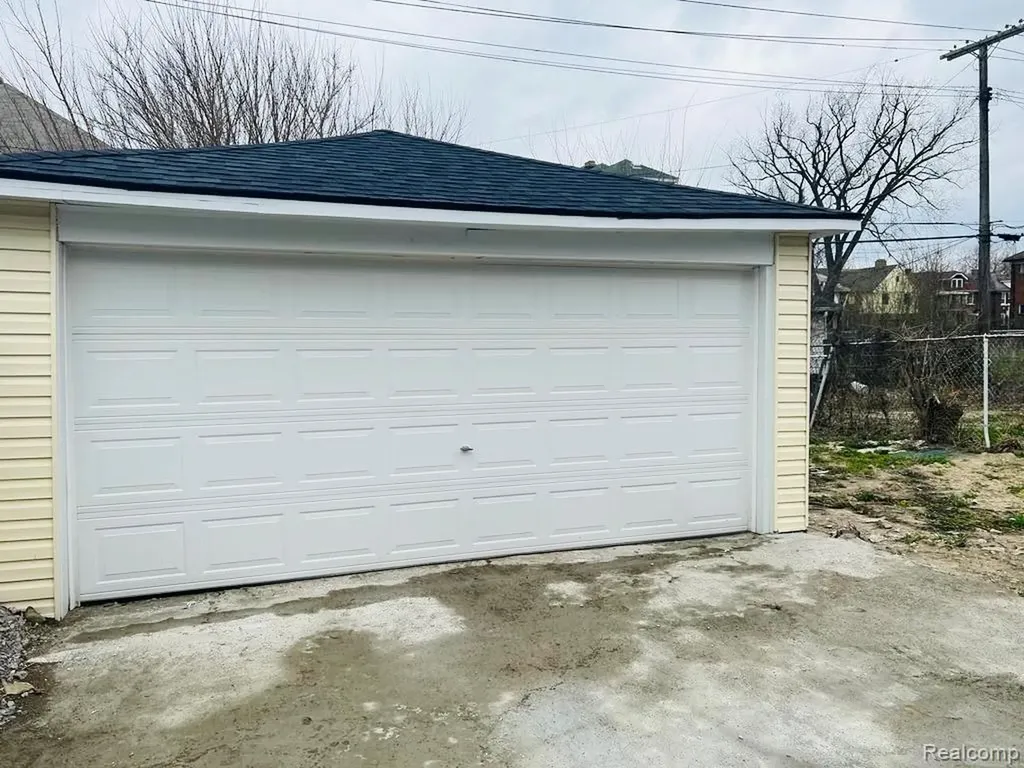 12645 Stoepel Street Detroit City MI 48238