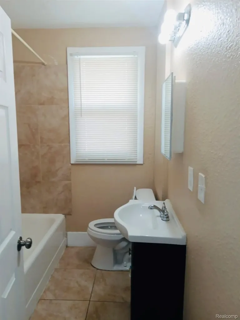 12645 Stoepel Street Detroit City MI 48238
