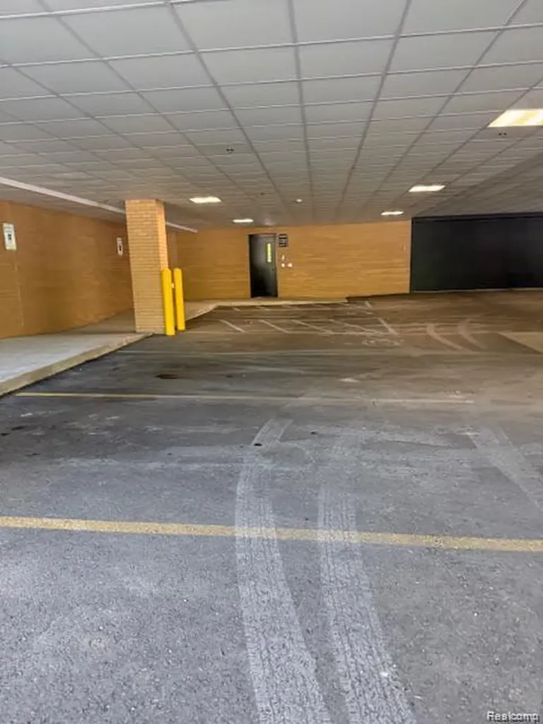 804 N Main Street Rochester City MI 48307