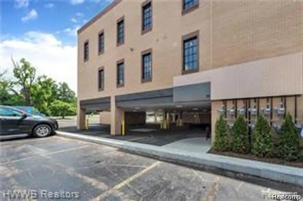 804 N Main Street Rochester City MI 48307