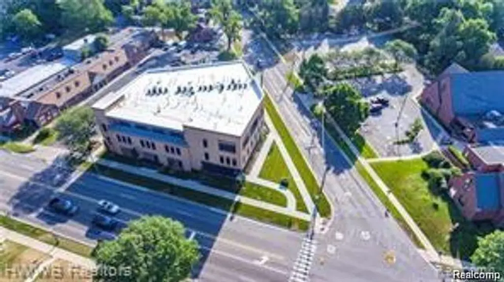 804 N Main Street Rochester City MI 48307