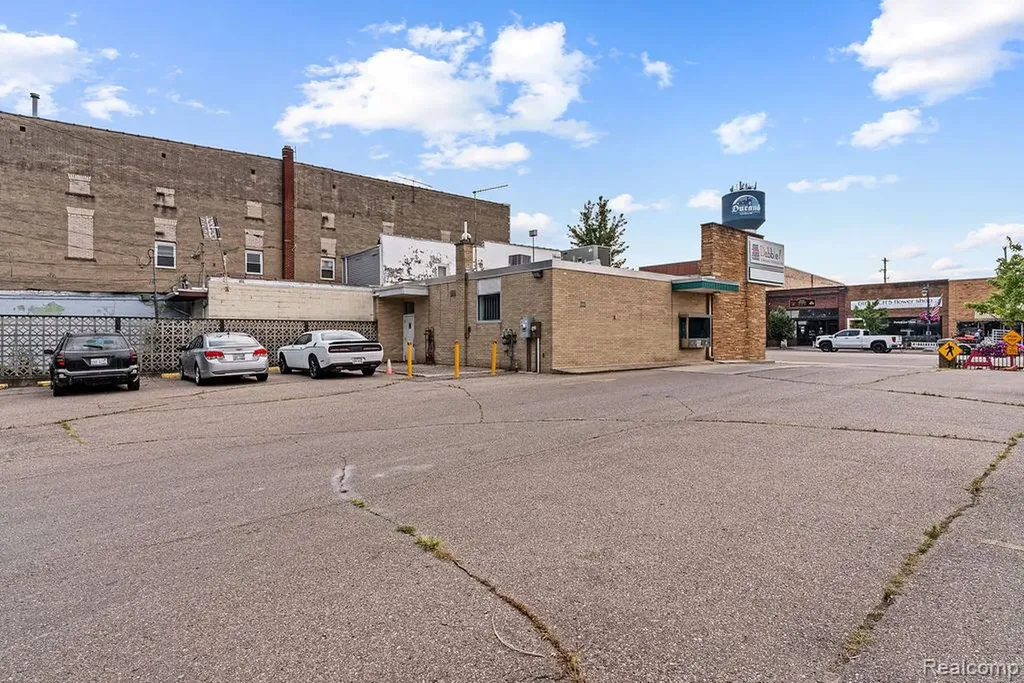 210 N Saginaw Street Durand City MI 48429