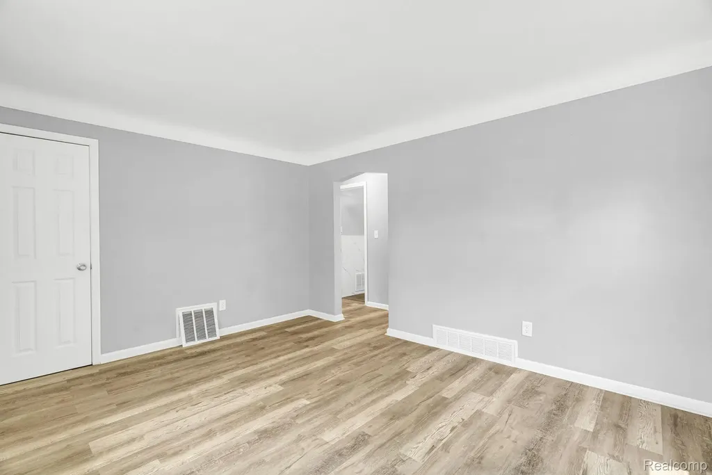 20220 Lahser Road Detroit City MI 48219