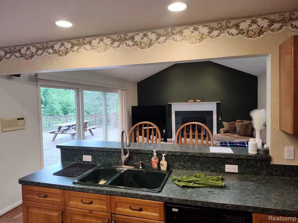 1339 Pond Bluff Way Brighton City MI 48114