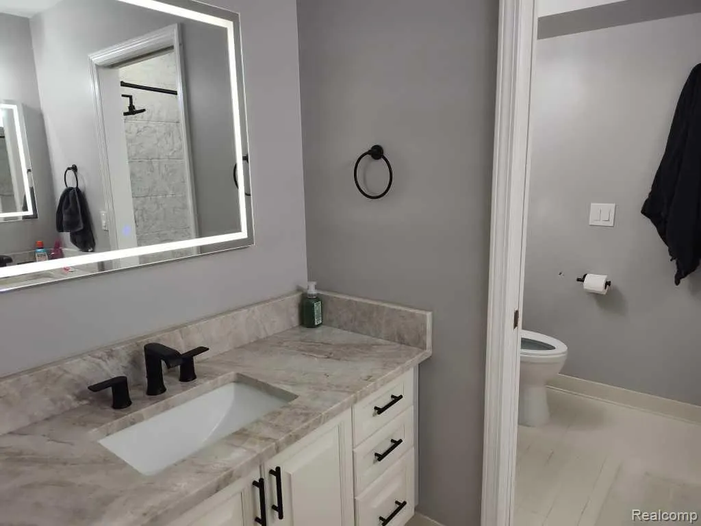 1339 Pond Bluff Way Brighton City MI 48114