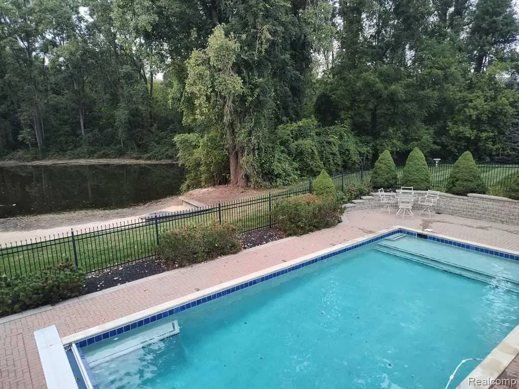 1339 Pond Bluff Way Brighton City MI 48114