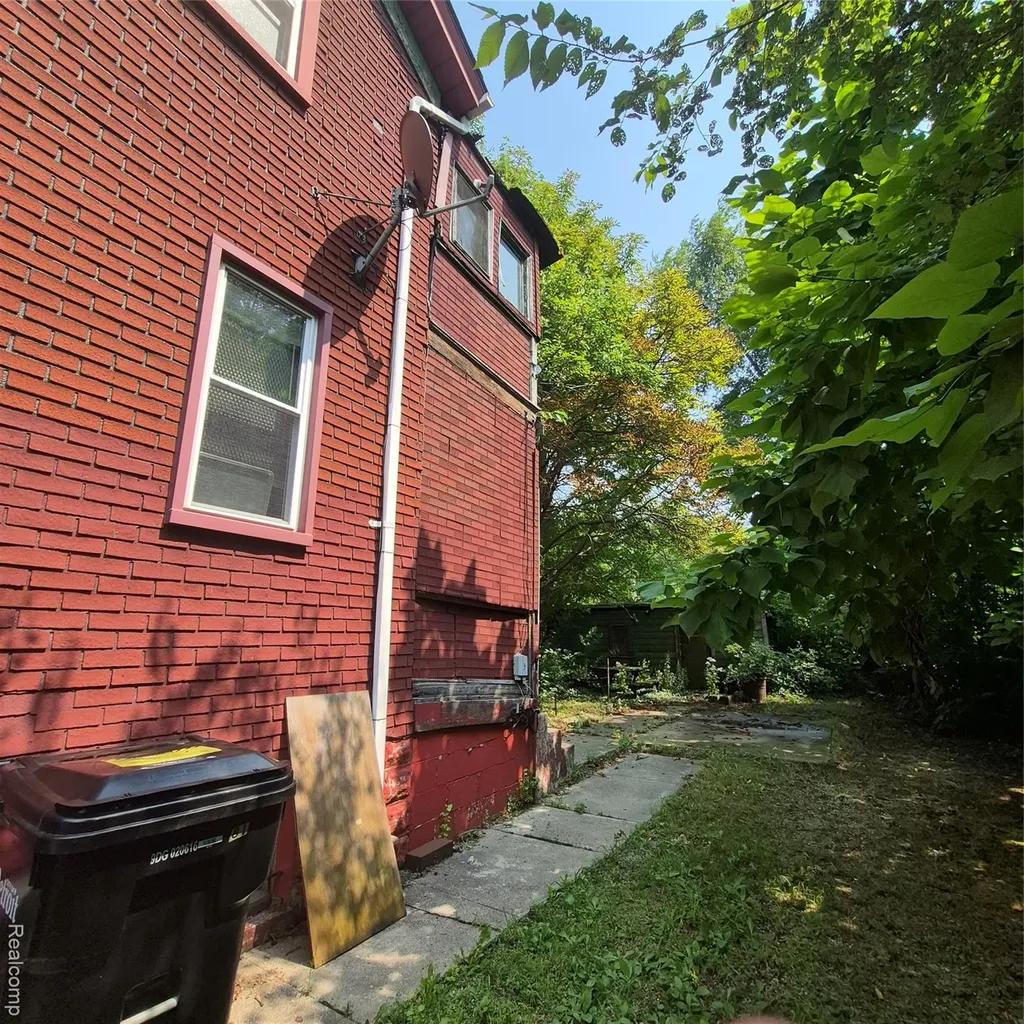 2981 W Euclid Street Detroit City MI 48206