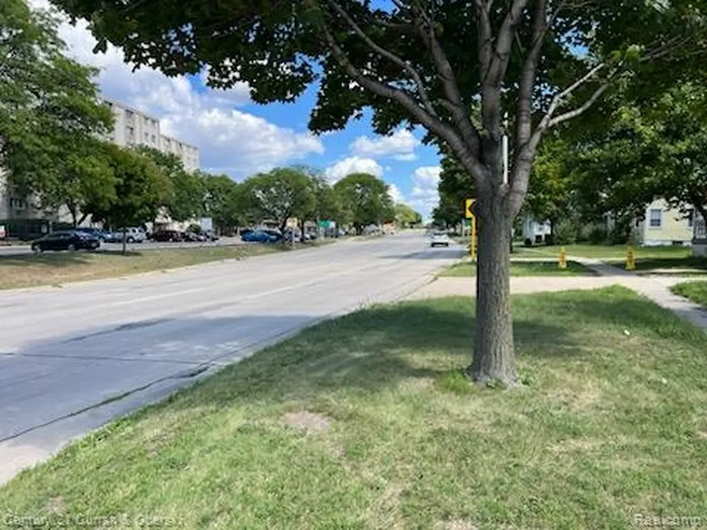 35757 E Michigan Avenue Wayne City MI 48184
