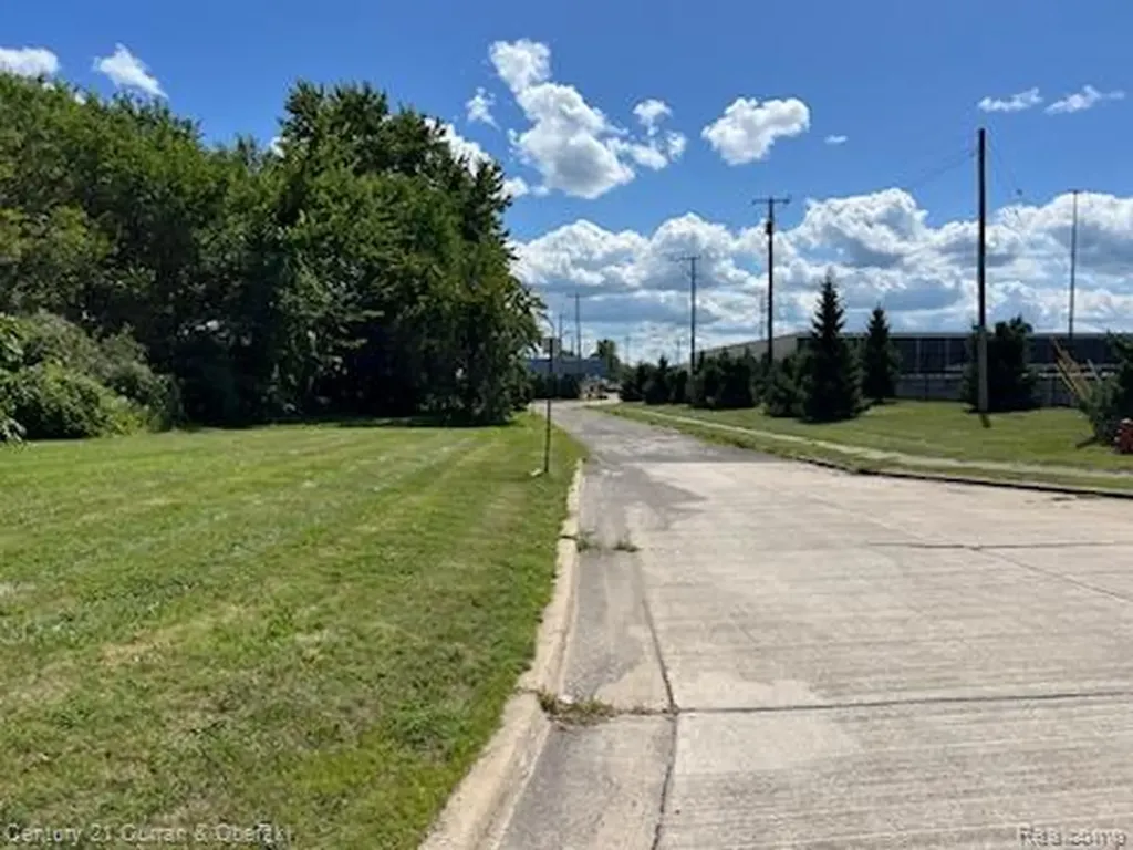 35757 E Michigan Avenue Wayne City MI 48184