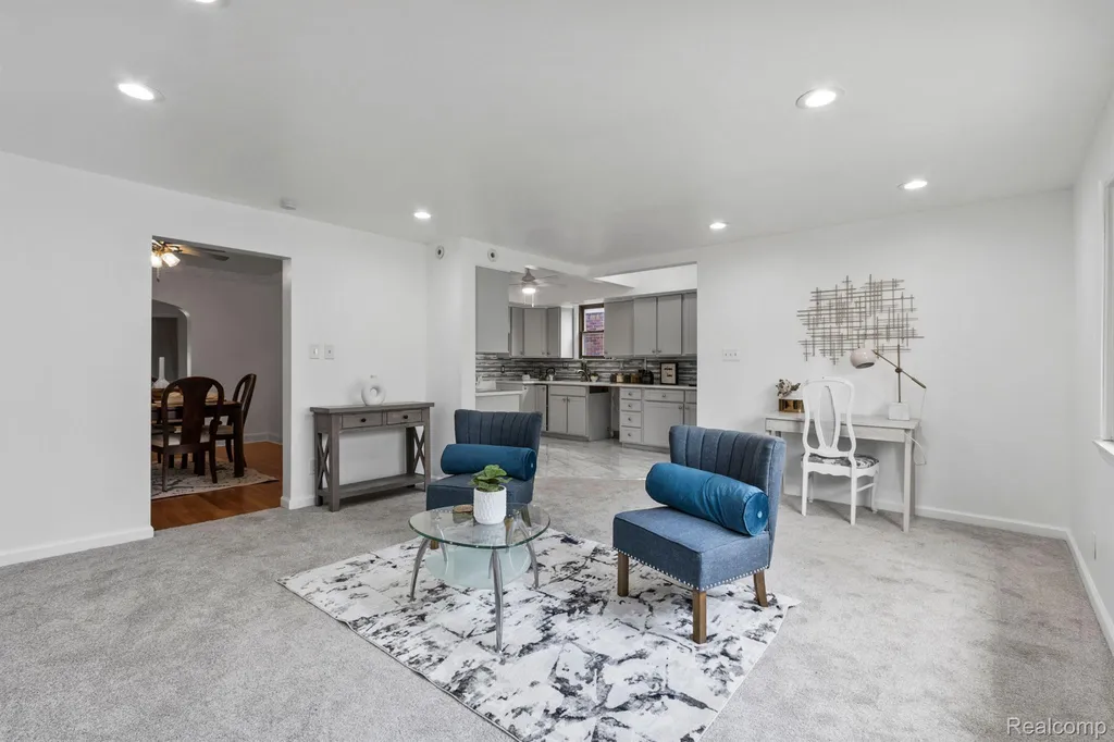 18030 Santa Barbara Drive Detroit City MI 48221