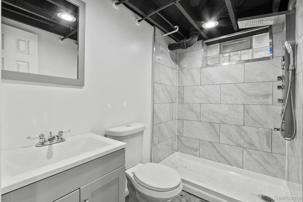 18030 Santa Barbara Drive Detroit City MI 48221