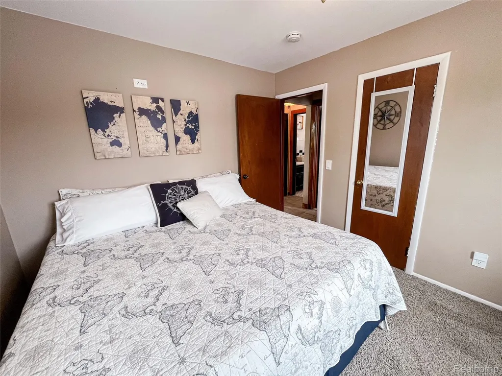 599 Westpointe Court Lake Orion Village MI 48362
