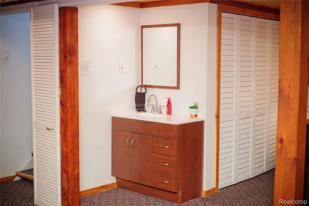 599 Westpointe Court Lake Orion Village MI 48362