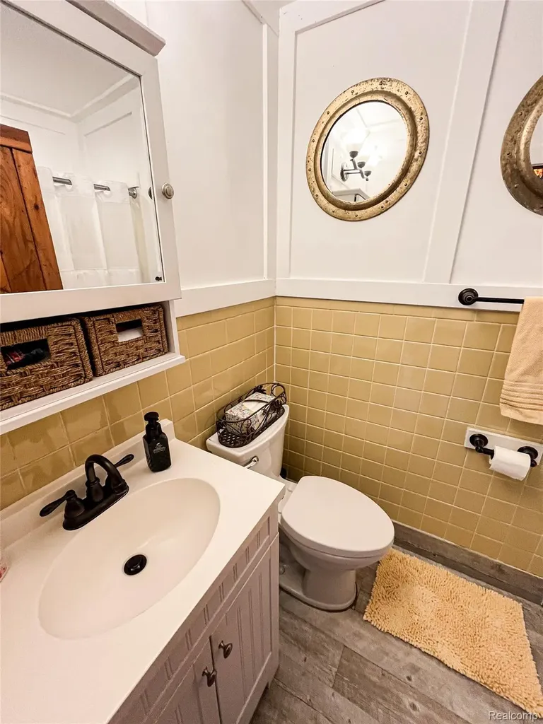 599 Westpointe Court Lake Orion Village MI 48362