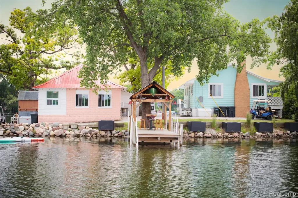599 Westpointe Court Lake Orion Village MI 48362