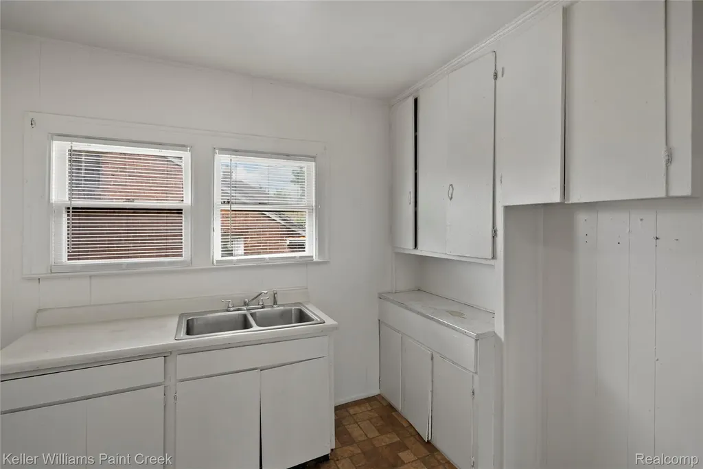 5752 Chatsworth Street Detroit City MI 48224