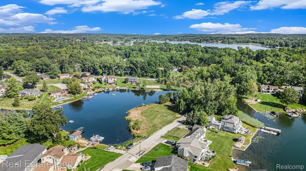 00 Coledale Drive White Lake Charter Township MI 48386
