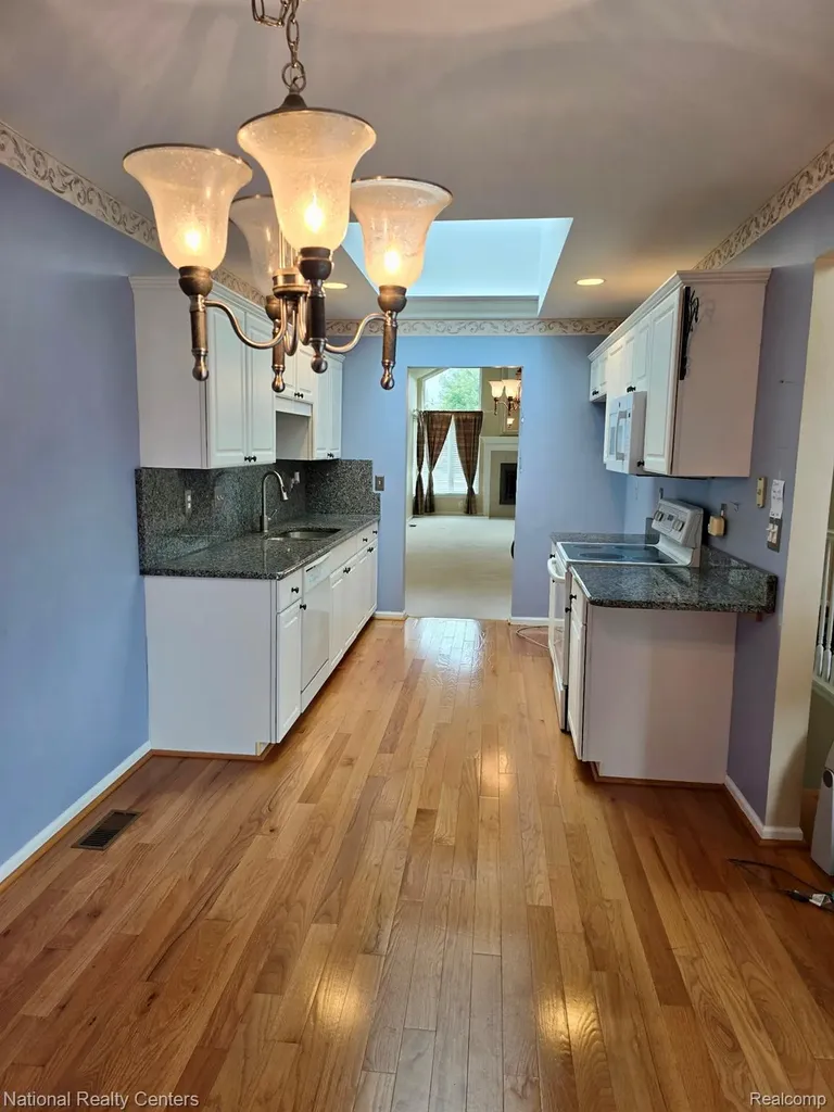 50314 Paradise Court Macomb Township MI 48044