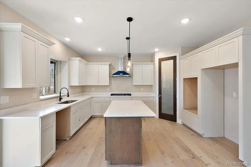 24244 Tullymore Drive Macomb Township MI 48042