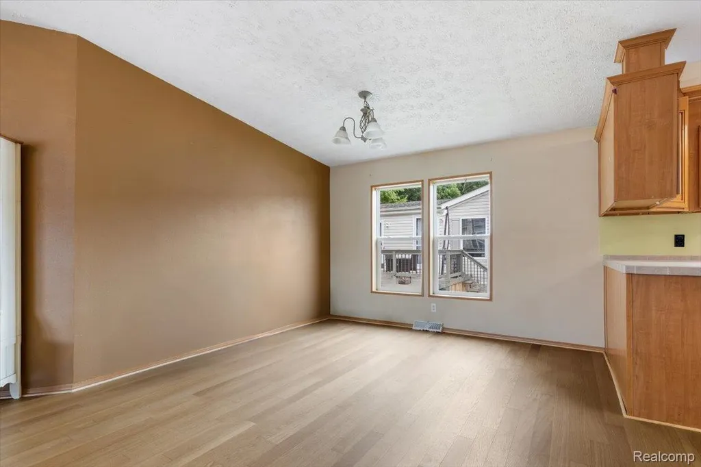 3403 Nottingham Salem Township MI 48167
