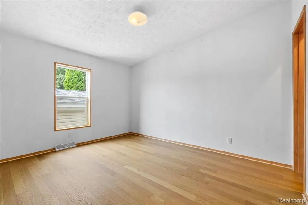 3403 Nottingham Salem Township MI 48167